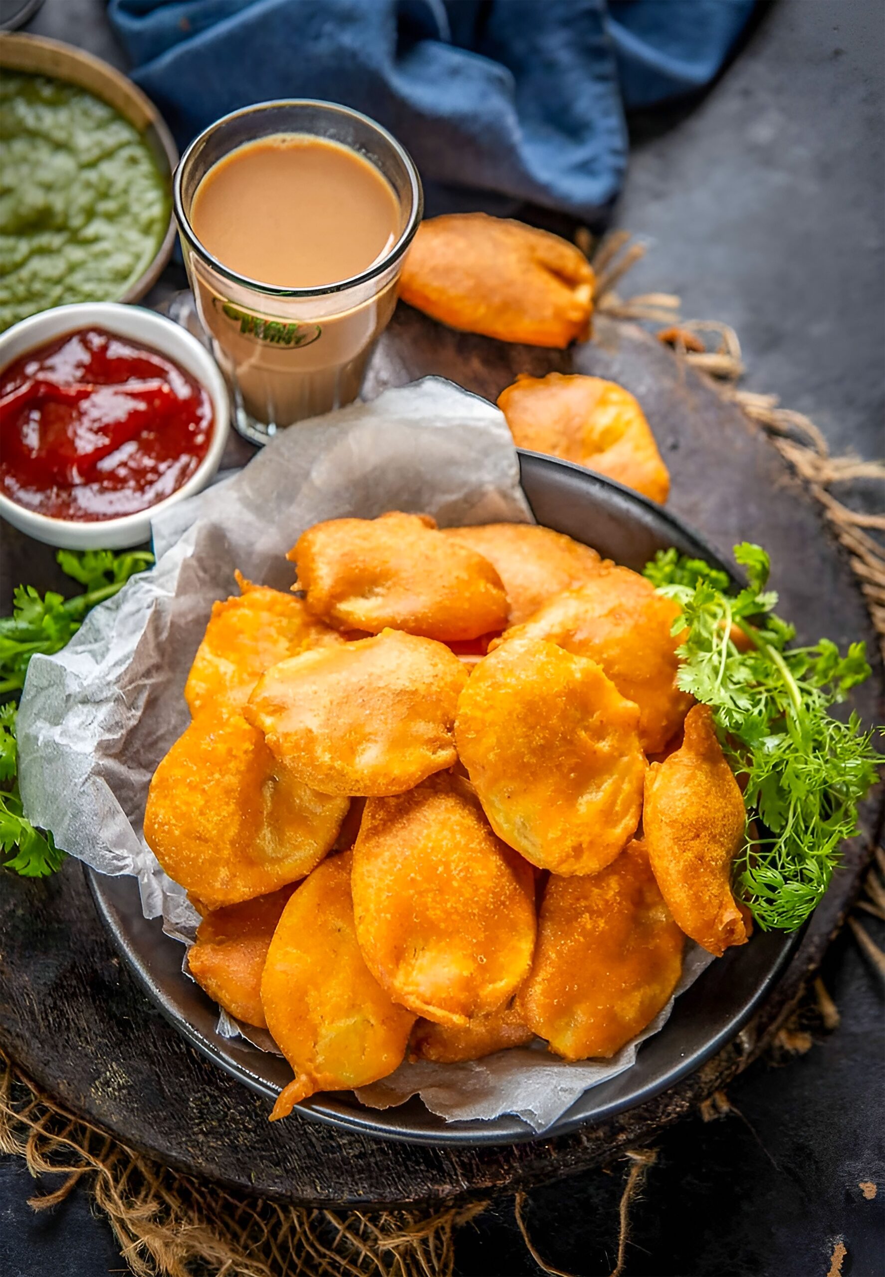 How to Make Crispy Aloo Pakora at Home